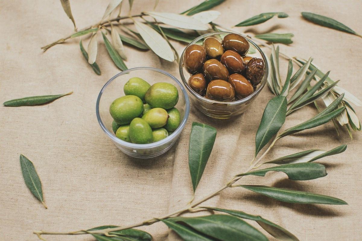 Snocciolatori per ciliegie e olive