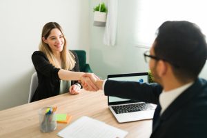 Come prepararsi al meglio per un colloquio di lavoro: consigli e strategie vincenti